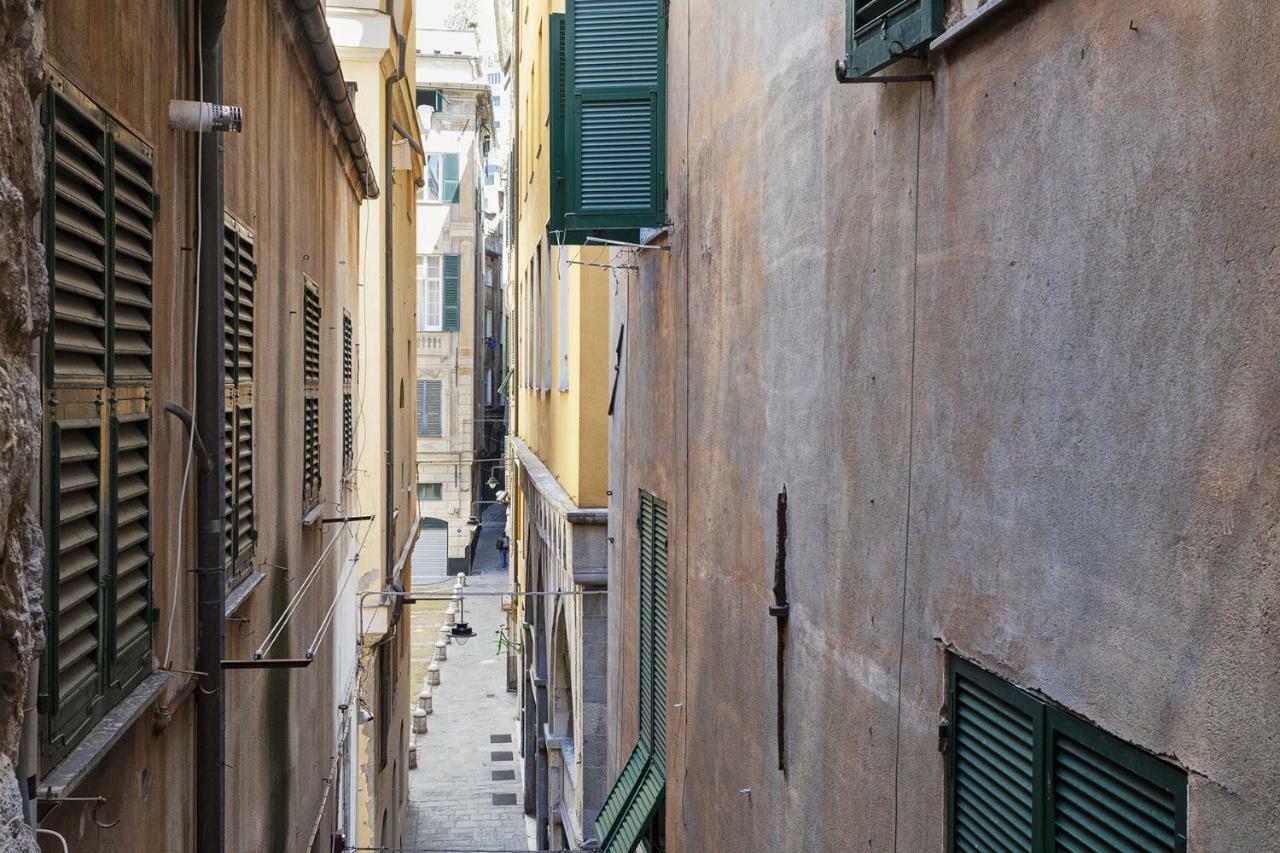 Wood And Stone Apartment In The Historical Center Genova Kültér fotó